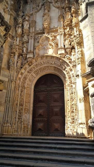 Lisbon: Guided Day Trip Tomar, City of The Knights Templars - Accessibility and Group Size