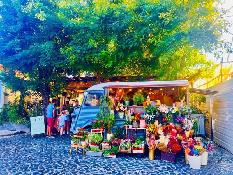 Lisbon: Guided Sightseeing Tour by Tuk Tuk - Key Points