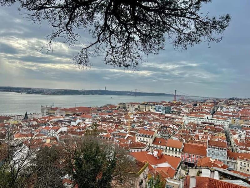 Lisbon: Guided Sightseeing Tour by Tuk Tuk - Practical Details: Meeting Point and Booking Flexibility