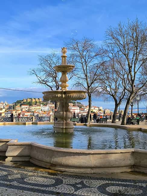 Lisbon: Guided Tour with Local Guide - Explore Lisbon’s Historic Neighborhoods with a Local Guide