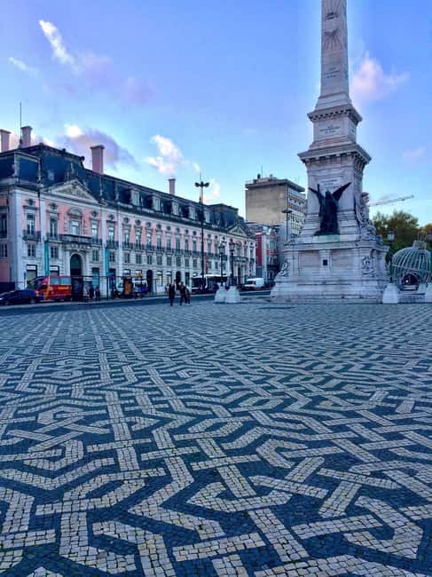 Lisbon: Guided Tour with Local Guide - Scenic Viewpoints and Panoramic Highlights