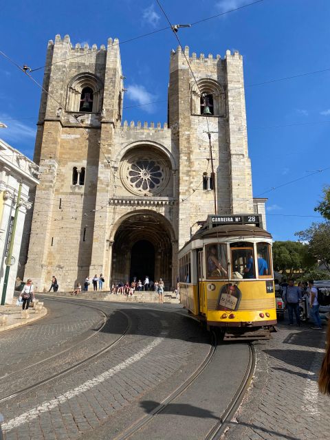 Lisbon: Half Day Complete City Highlights Tour by Tuk Tuk - Exploring the Riverside and Commerce Square Area