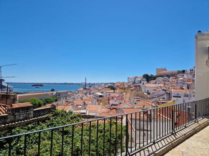 Lisbon: Hidden Gems Walking Tour with Coffee & Pastries - Relaxing Coffee Break with Scenic Views