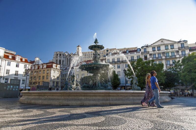 Lisbon Highlights Private Tour with Local Guide and Pickup - Tasting the Famous Pastel de Belém and Belém Landmarks