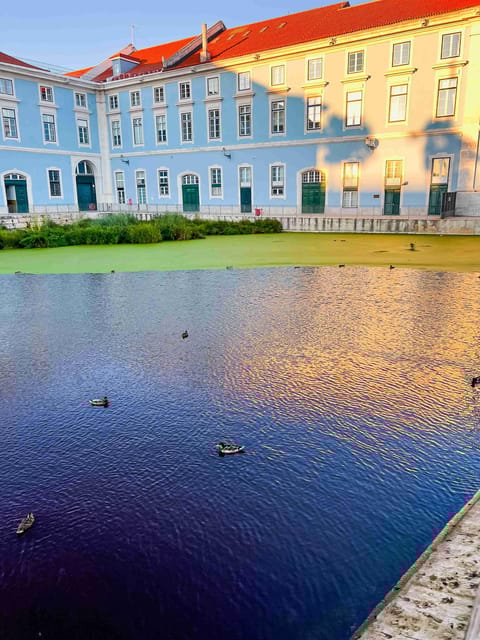 Lisbon: Highlights Tour with Alfama, Belem, and LX Factory - Panoramic Views from Santa Luzia and Cristo Rei