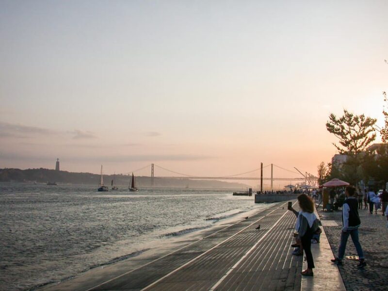Lisbon: Highlights Tour with Alfama, Belem, and LX Factory - Seamless Logistics and Practical Details