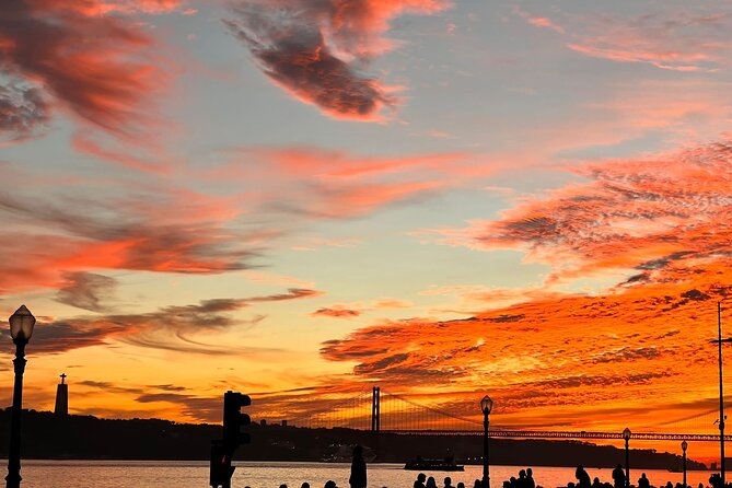 Lisbon Historic City Tour by Tuk-Tuk - Discovering Lisbon’s Nightlife at Pink Street and Time Out Market