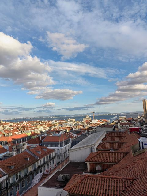 Lisbon: hop on hop off sightseeing Tuktuk tour - Why Choose This Tuktuk Tour?
