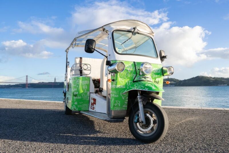 Lisbon Iconic Highlights in 2H00 : Private Tuk-Tuk Tour - Explore Lisbon’s Top Sights in Just 2 Hours