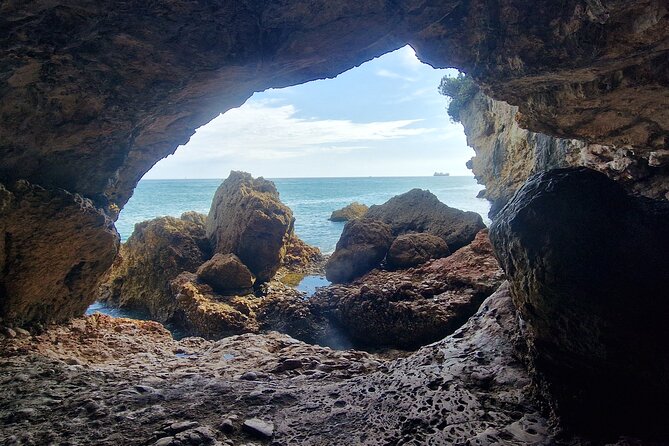 Lisbon: Jeep and Boat Adventure to Arrábida + Hotel Pick-Up - The Experienced Guides and Their Role in the Tour