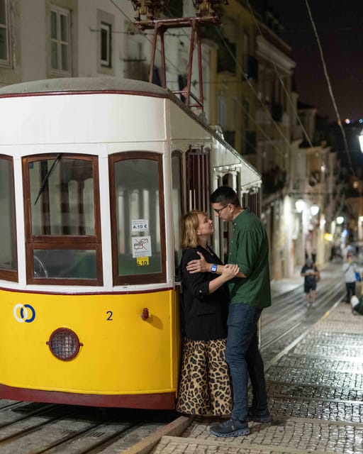 Lisbon lights: A Cinematic Photoshoot at night - Key Points