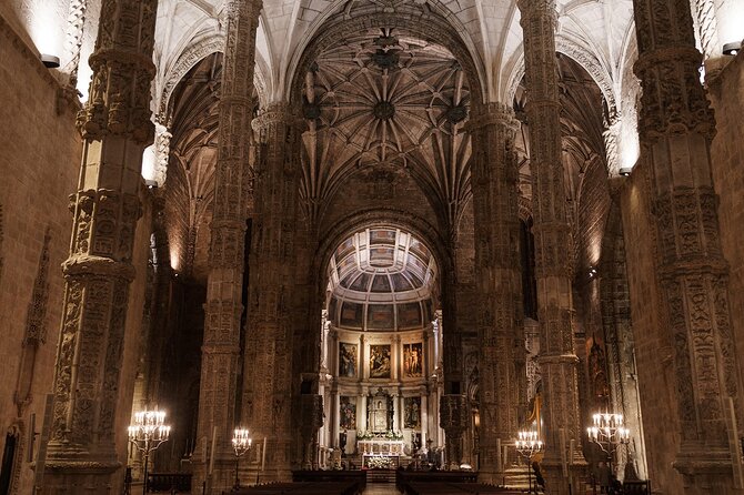 Lisbon: Lisbon Tour - Savoring the Original Pastéis de Belém