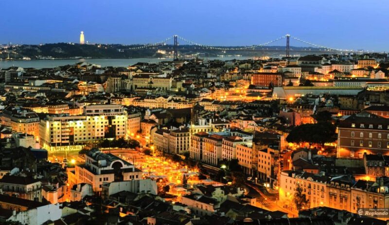 Lisbon: Luxury Fado Tour with Dinner included - Exploring Lisbon’s Most Famous Landmarks at Night