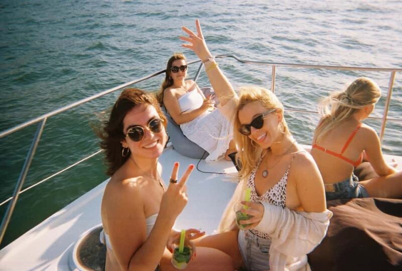 Lisbon: Mojito Sailing Sunset on a Catamaran - Key Points