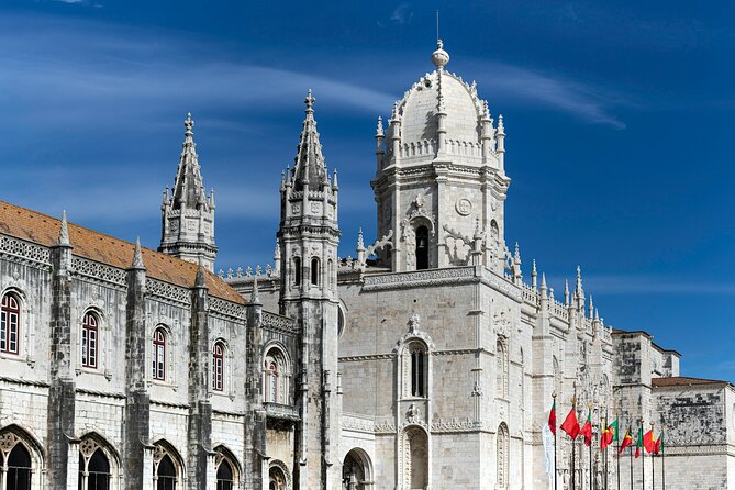 Lisbon: Must see the best place in lisbon city - Celebrating Portuguese Explorers at Padrão dos Descobrimentos