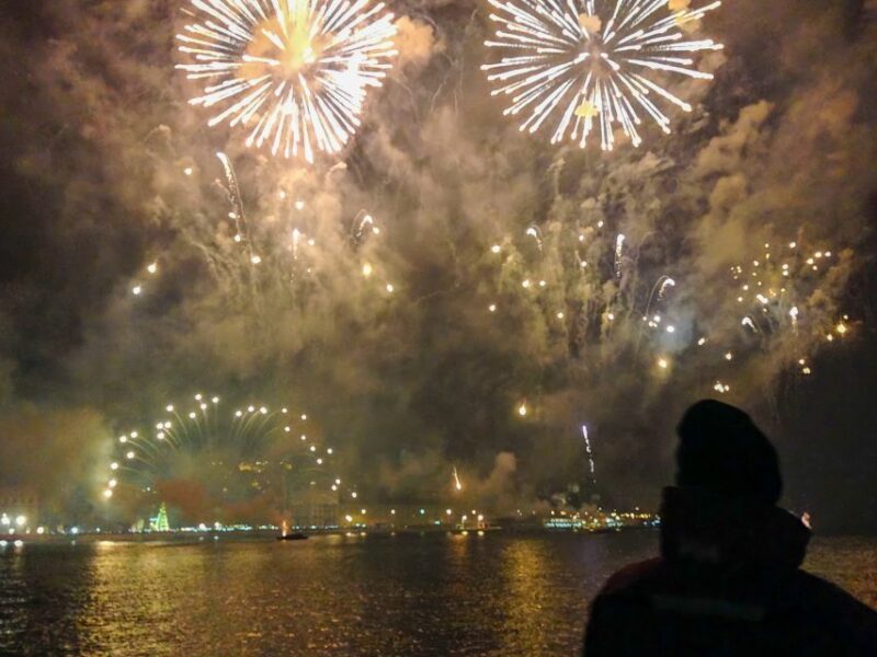 Lisbon: New Years Eve Fireworks Tagus River Sailing Cruise - Key Points