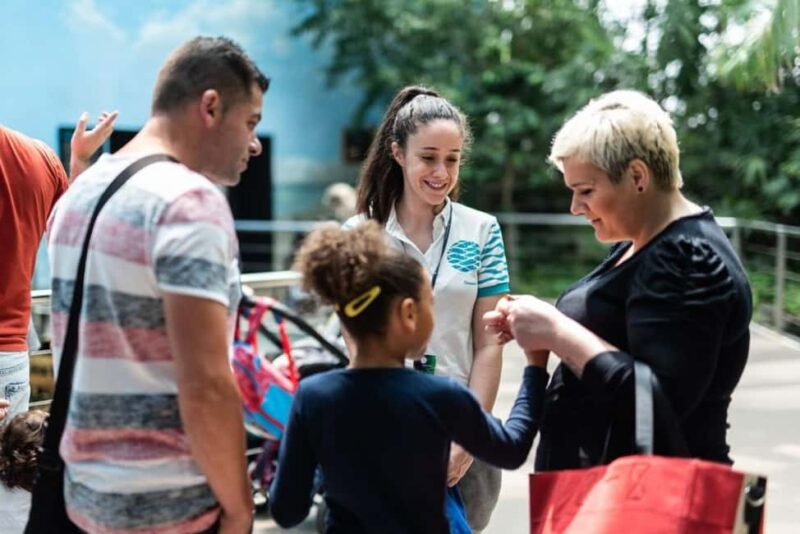 Lisbon: Oceanário de Lisboa Guided Tour & Behind the Scenes - Key Points