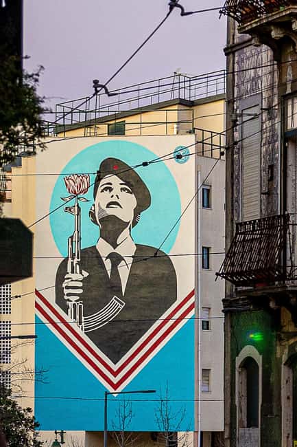 Lisbon: Old City Premium Private Guided Tour by Tuk-Tuk - Eco-Friendly Transportation and Personal Guidance