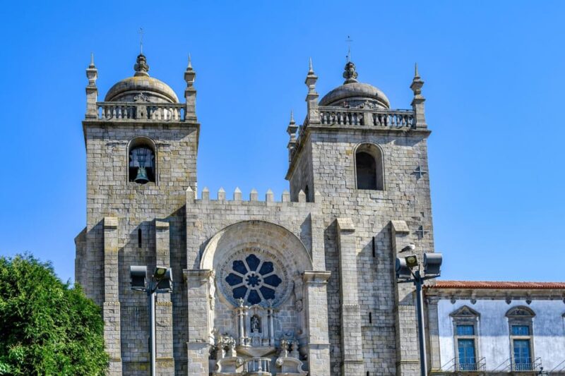 Lisbon Old Town Alfama Baixa Highlights Private Walking Tour - Wandering Through Alfama’s Labyrinth of Streets