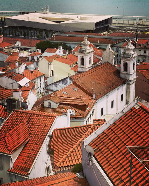 Lisbon: Old Town and Chiado Vintage Car Tour - Exploring Lisbon’s 19th Century Neighborhoods