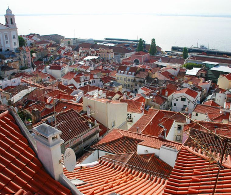 Lisbon: Old Town Walking Tour - Includes a Tasting of Local Flavors