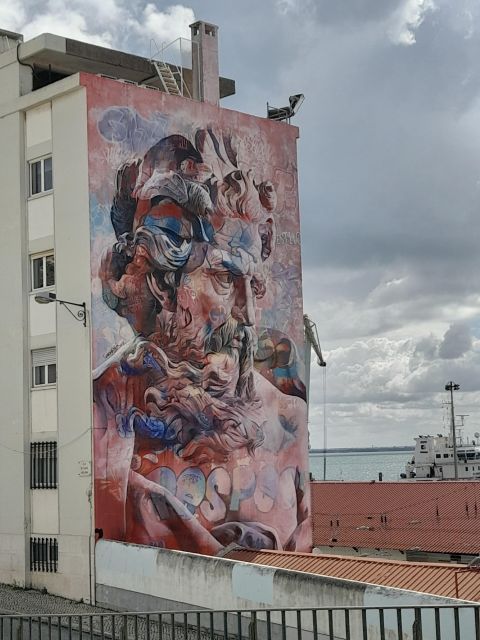 Lisbon Old Town with Street Art Highlights - Key Points