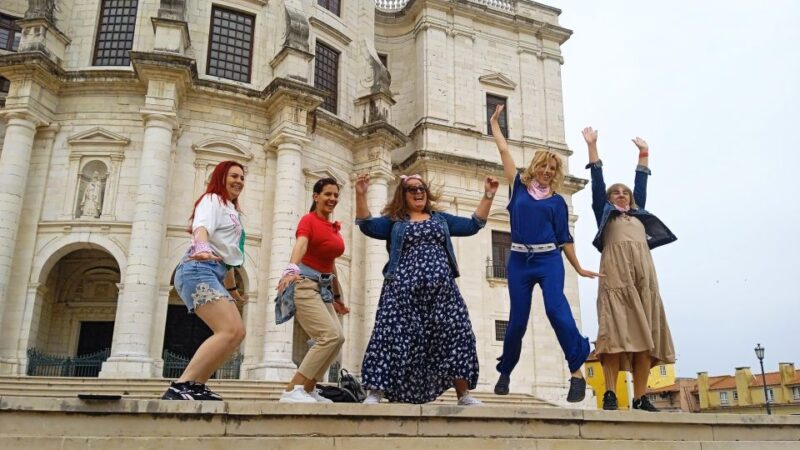 Lisbon Old Town with Street Art Highlights - Panoramic Views from Miradouro da Senhora do Monte