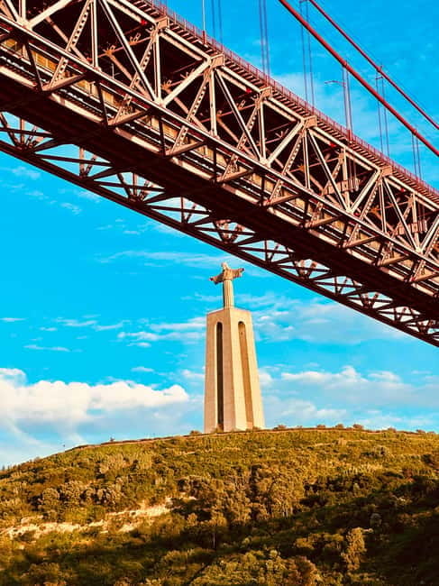 Lisbon On a Sailboat - Cultural Facts and Sailing Experience - What to Expect at the End of the Tour