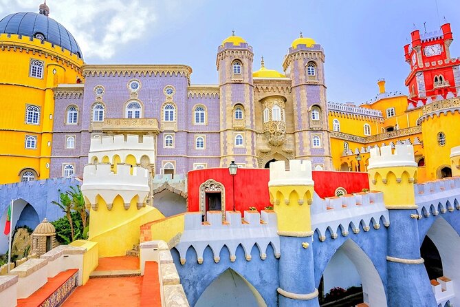 Lisbon: Pena Palace, Sintra CaboRoca Cascais Day Tour Small Group - Visiting Cabo da Roca’s Westernmost Point