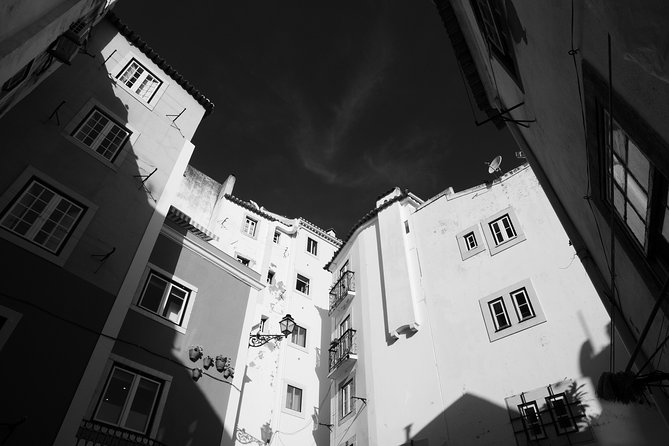 Lisbon Photo Private Day Tour - Discover Lisbons Historic Districts with Photogenic Charm