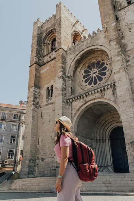 Lisbon photo shoot with highlight video - Customizable Duration and Package Options