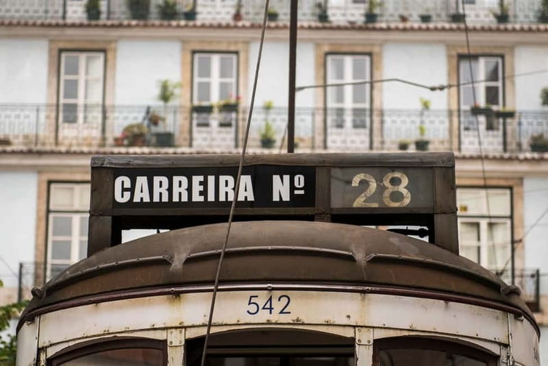 Lisbon: Photography Masterclass - Private Photo Lesson - Practical Tips and Equipment for Your Lisbon Photo Lesson