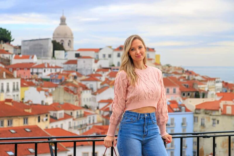 Lisbon: Photoshoot in Alfama | Santa Luzia and Portas do Sol - Logistics: Meeting Point and Duration