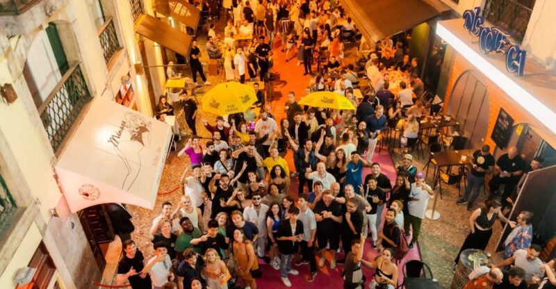 Lisbon PinkStreet Pubcrawl: 1hOpen Bar, Shots,VIP Club Entry - Key Points