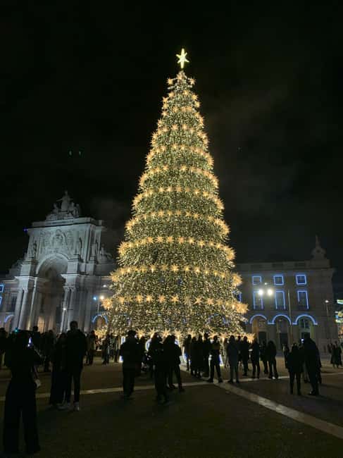 Lisbon: Portuguese Christmas Tour with Food and Drinks - Key Points