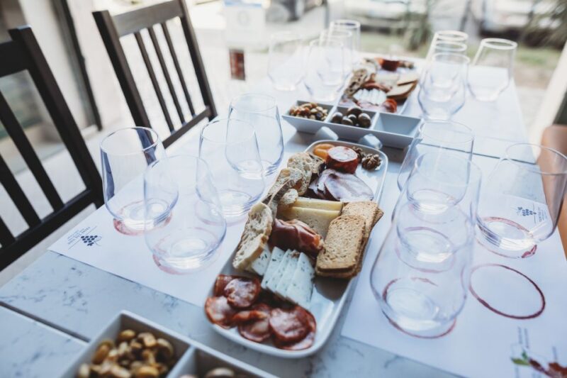 Lisbon: Portuguese Wine and Cheese Tasting with Lunch - Key Points