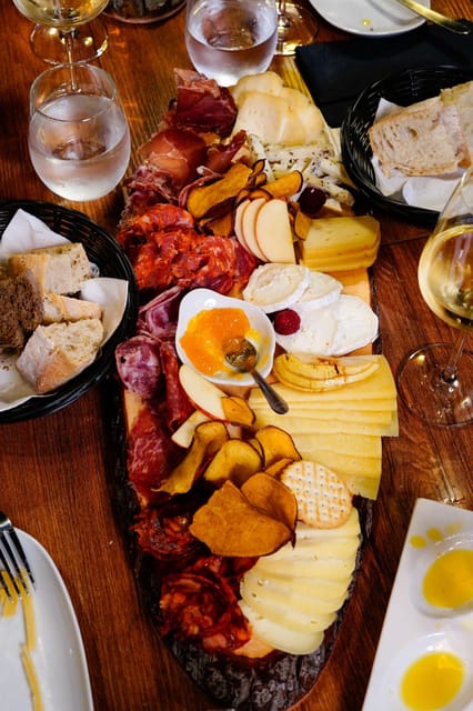 Lisbon: Premium Wine and Tapas Tasting Session - What Sets This Tour Apart from Others