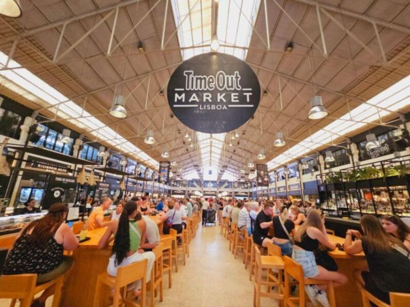 Lisbon: Private 4 hours city highlights tour by TukTuk - Convenient Stops for Food and Local Flavors