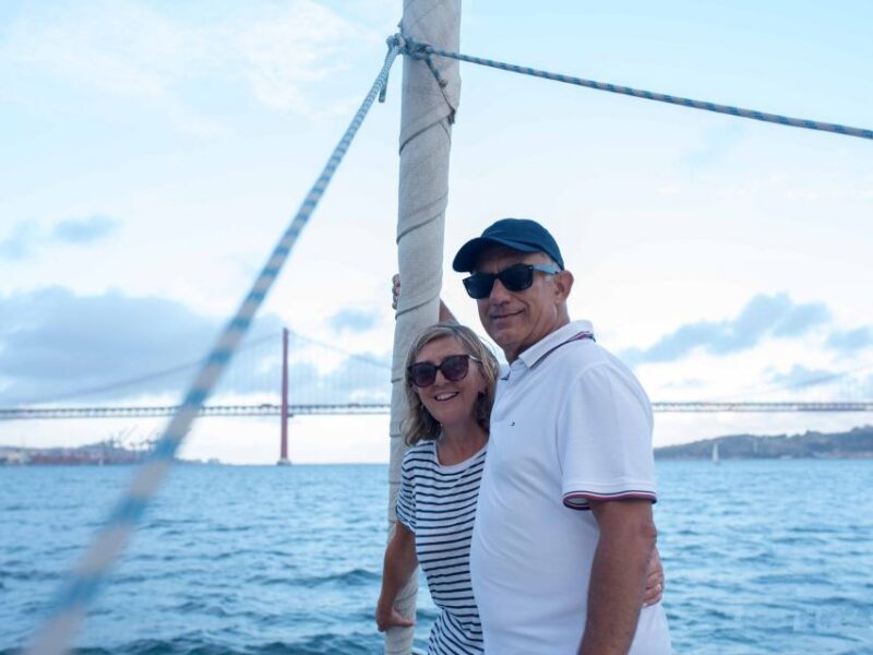 Lisbon: Private Boutique Boat Tour  Sail in Style - Exploring Lisbon by Water in Style