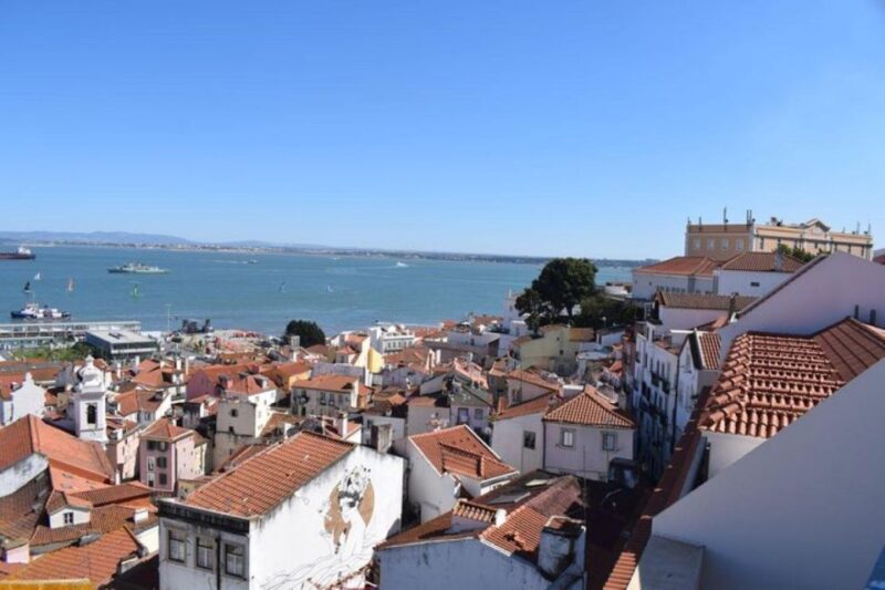 Lisbon: Private City Sightseeing Tour - Key Points