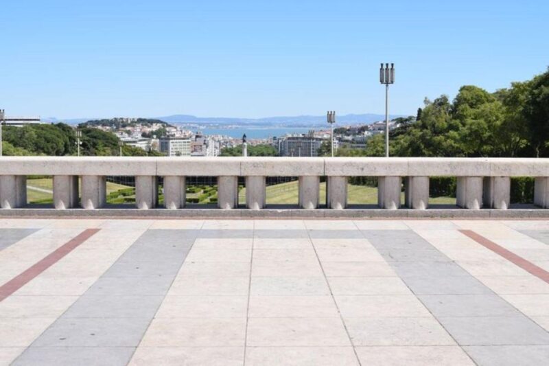 Lisbon: Private City Sightseeing Tour - Visiting Lisbon Cathedral: The City’s Oldest Church