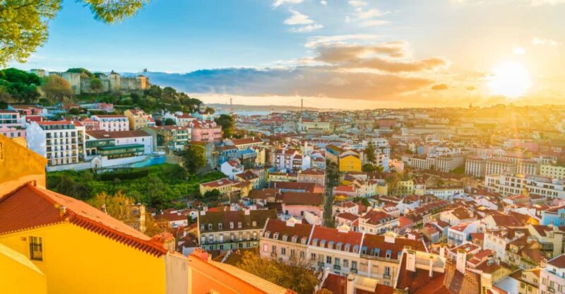 Lisbon: Private City Tour by Tuk-Tuk - Vibrant Streets and Iconic Landmarks at Commerce Square and Pink Street