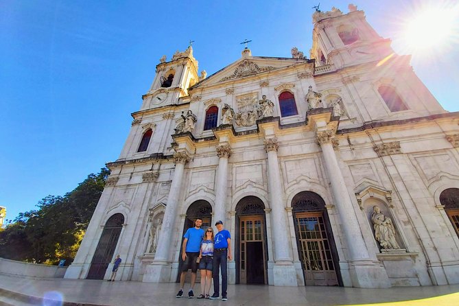 Lisbon Private Deluxe Half Day City Tour - Walking Through Lisbon’s Oldest Square: Praca do Comercio