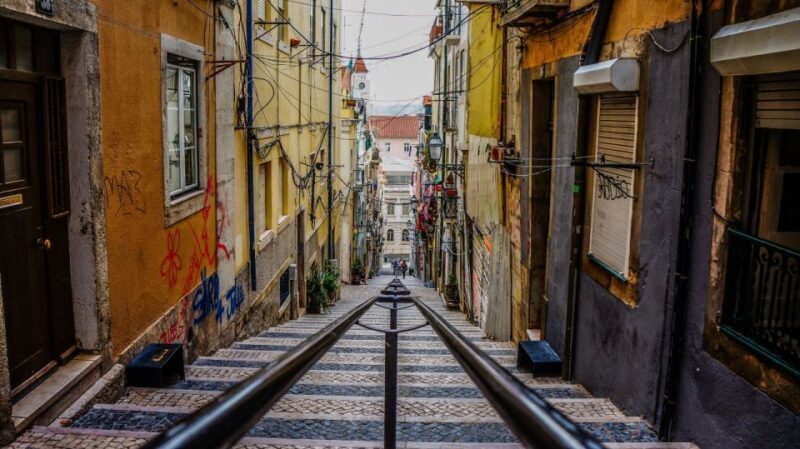Lisbon: Private Expert City Tour by Eco Tuk Tuk - Key Points