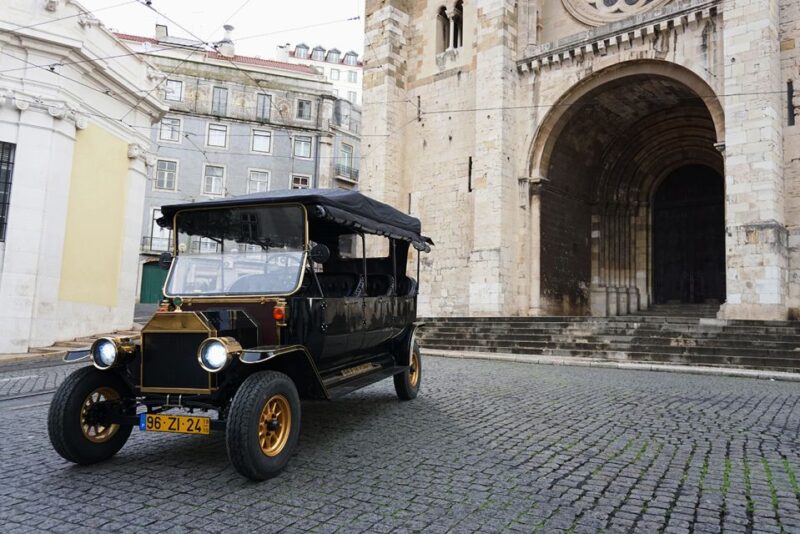 Lisbon: Private Guided Tuk-Tuk Tour with Hotel Pickup - Accessibility and Practical Details