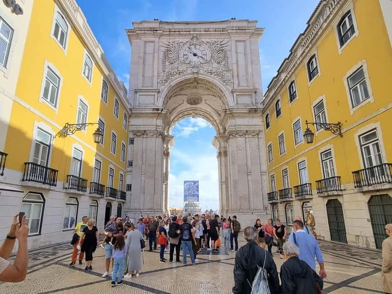 Lisbon: Private Morning Food Tour with Tastings - Exploring Cais do Sodré’s Food Market and Street Food