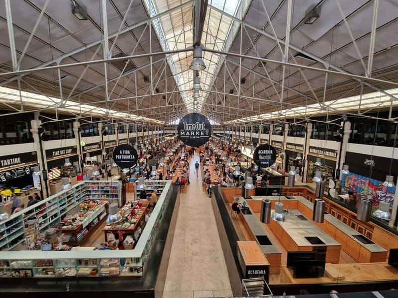 Lisbon: Private Morning Food Tour with Tastings - Lunch at Restauradores Square with Local Flavors