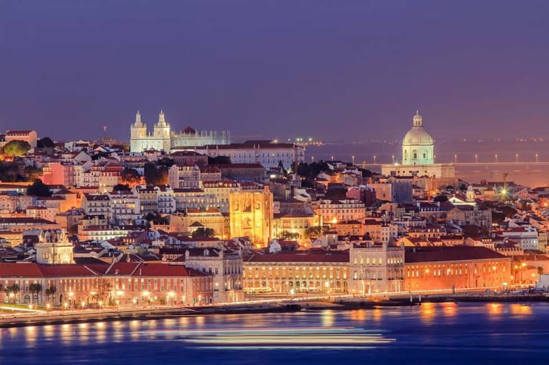 Lisbon: Private Night Tour with Fado Dinner Show - Key Points