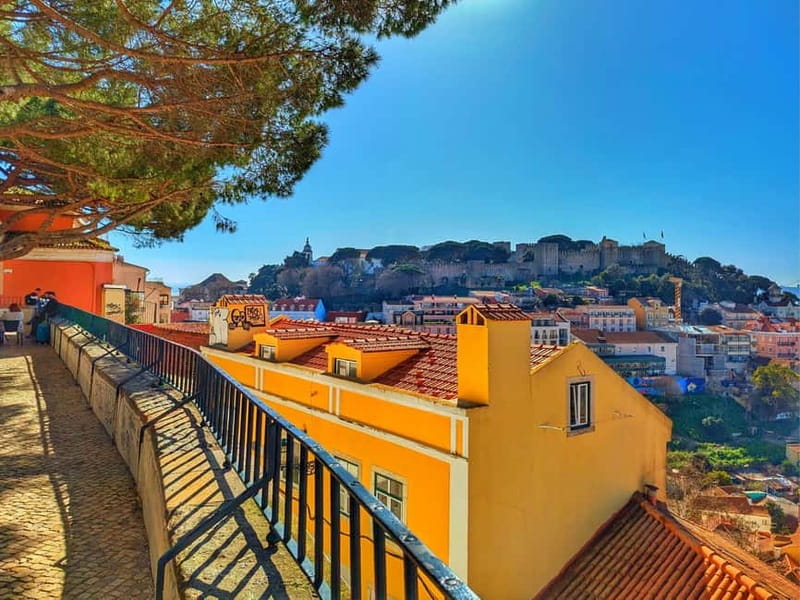 Lisbon: Private Old Town Tour - Key Points