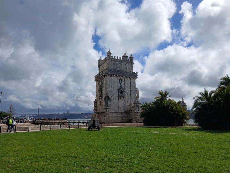 Lisbon: Private Rainy Day Sightseeing Tour by Car - Food and Rest Breaks in Typical Lisbon Cafés